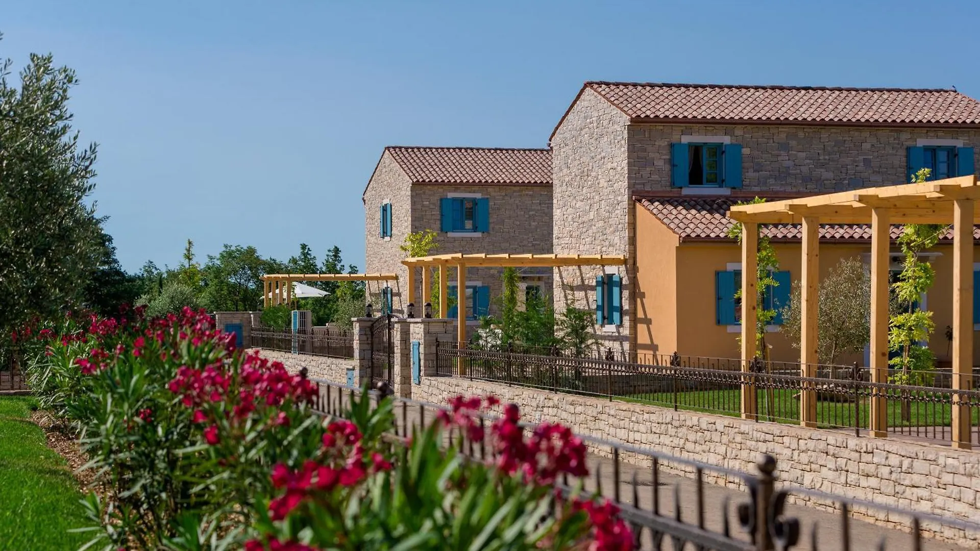 Villa Parona With Private Pool Vilanija 0*,